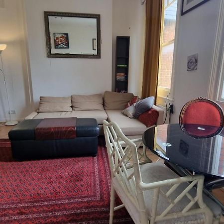 Extra Large One Bedroom Flat With Parking Лондон Екстериор снимка